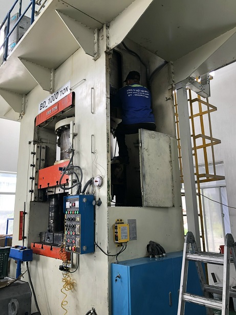 sua may dap thuy luc