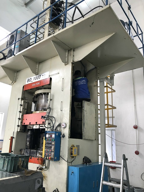 sua may dap thuy luc