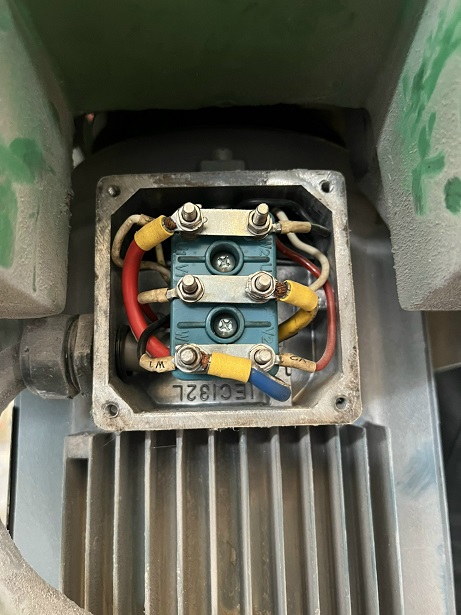 quan motor may khuay phan tan cong nghiep