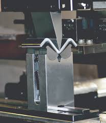 dao va coi chan hinh W