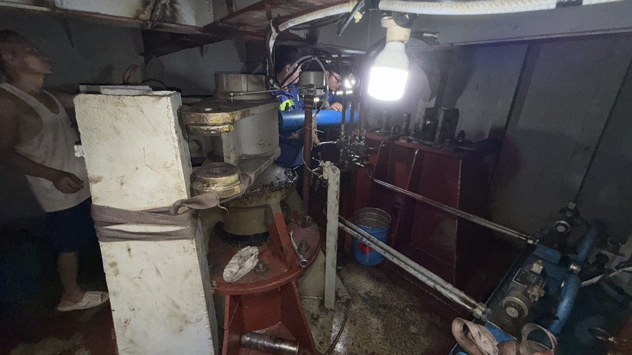 thiết kế sơ đồ thủy lực máy lái.jpg