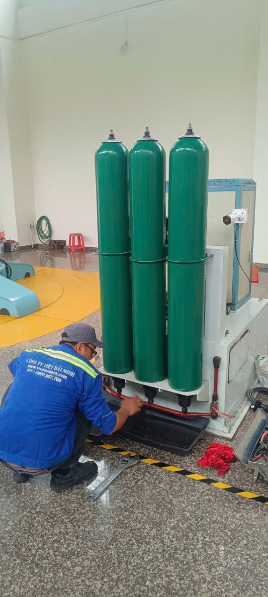 mua bình tích áp thủy lực đã qua sử dụng.jpg