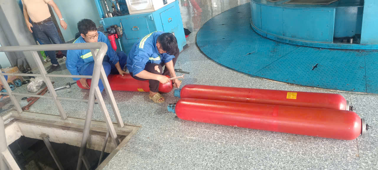 ruột cao su bình tích áp áp suất cao.jpg