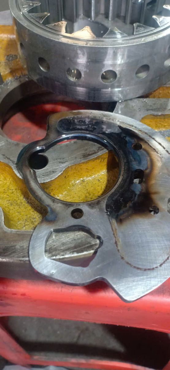 Kiểm tra sửa chữa bơm thủy lực không lên áp.jpg