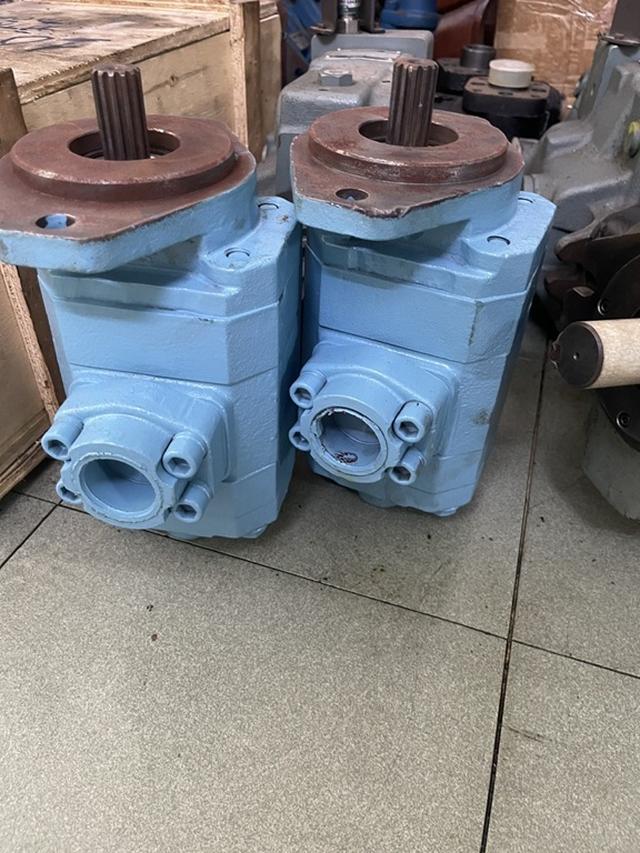 Nhận tháo lắp kiểm tra bơm thủy lực toàn quốc.jpg