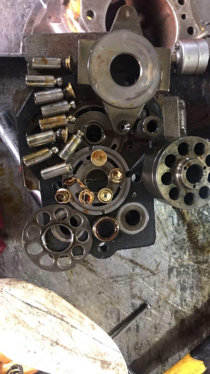 Sửa bơm dầu thủy lực tận nơi nhanh chóng.jpg