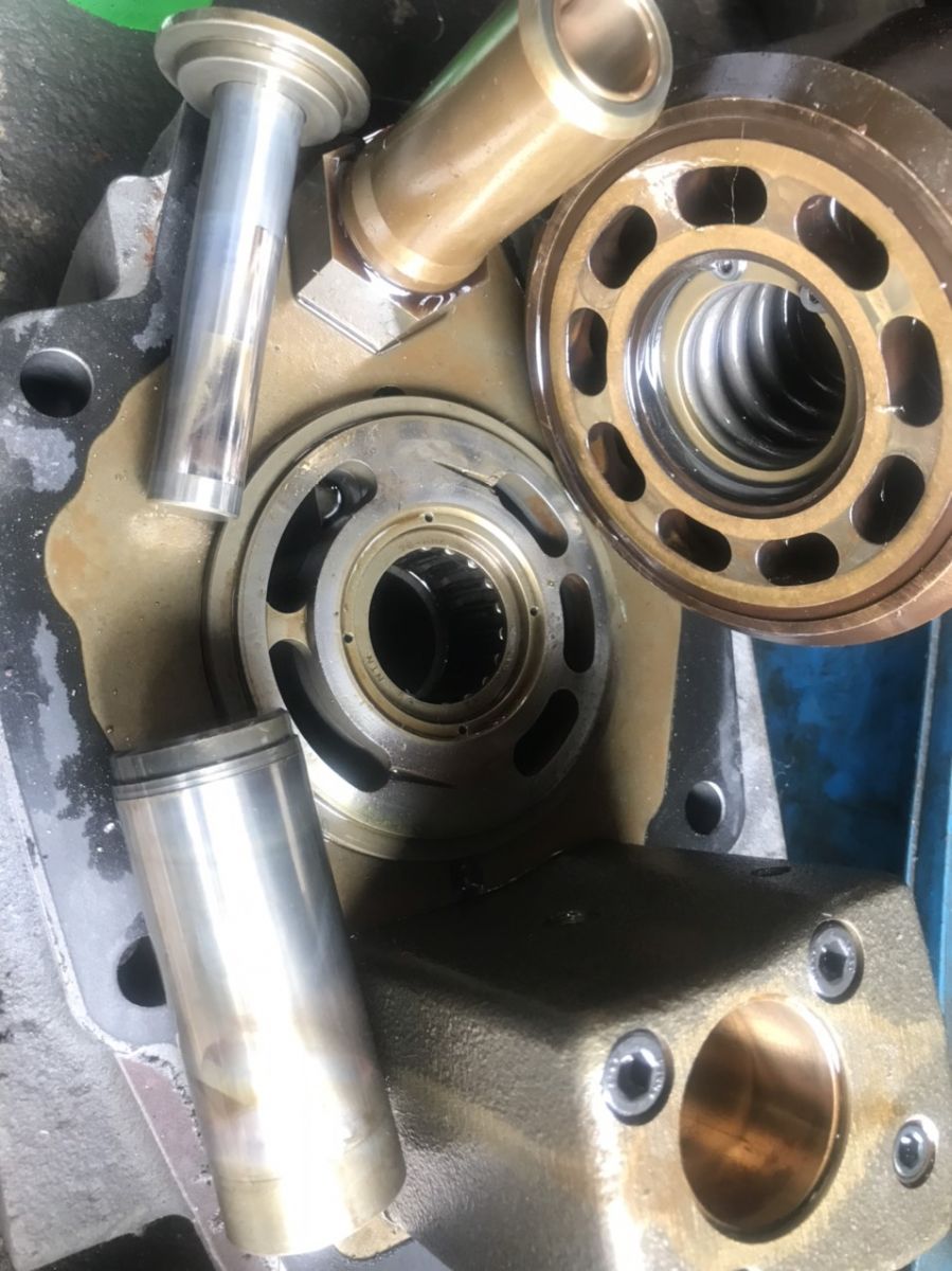 Giá bơm thủy lực mới cập nhật.jpg