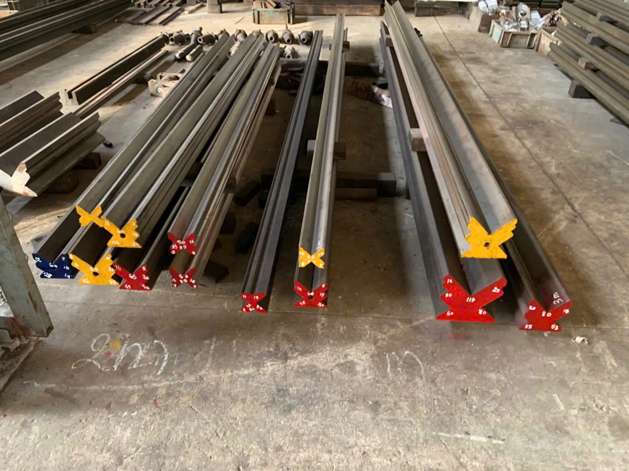 M&agrave;i dao cối m&aacute;y chấn CNC.jpg