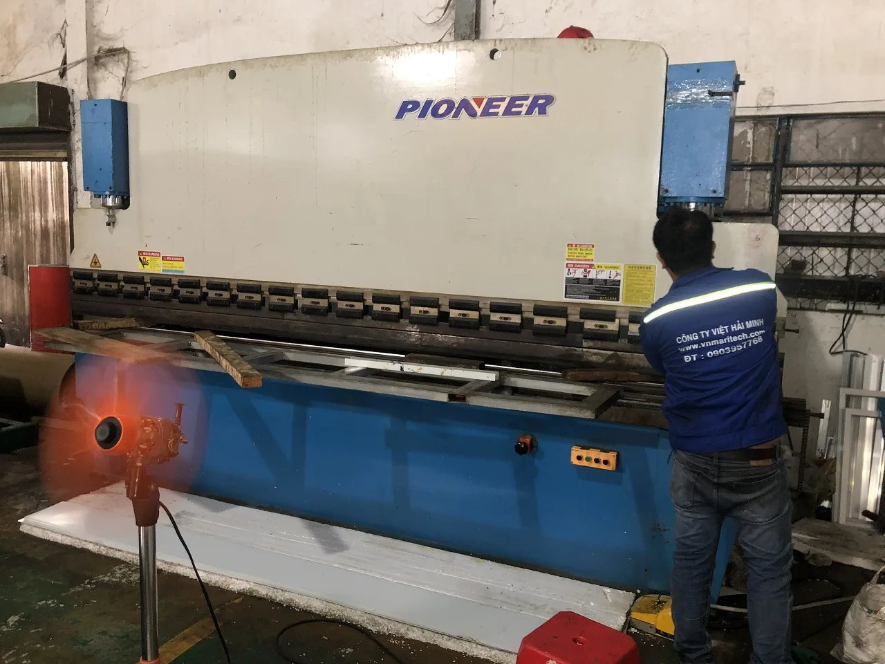MÁY CẮT TÔN, INOX