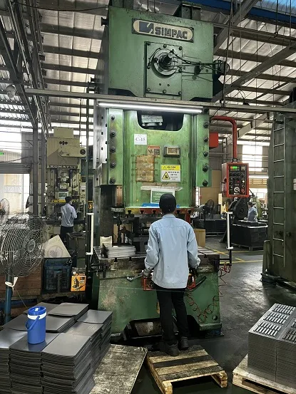 MÁY DẬP HƠI, CƠ