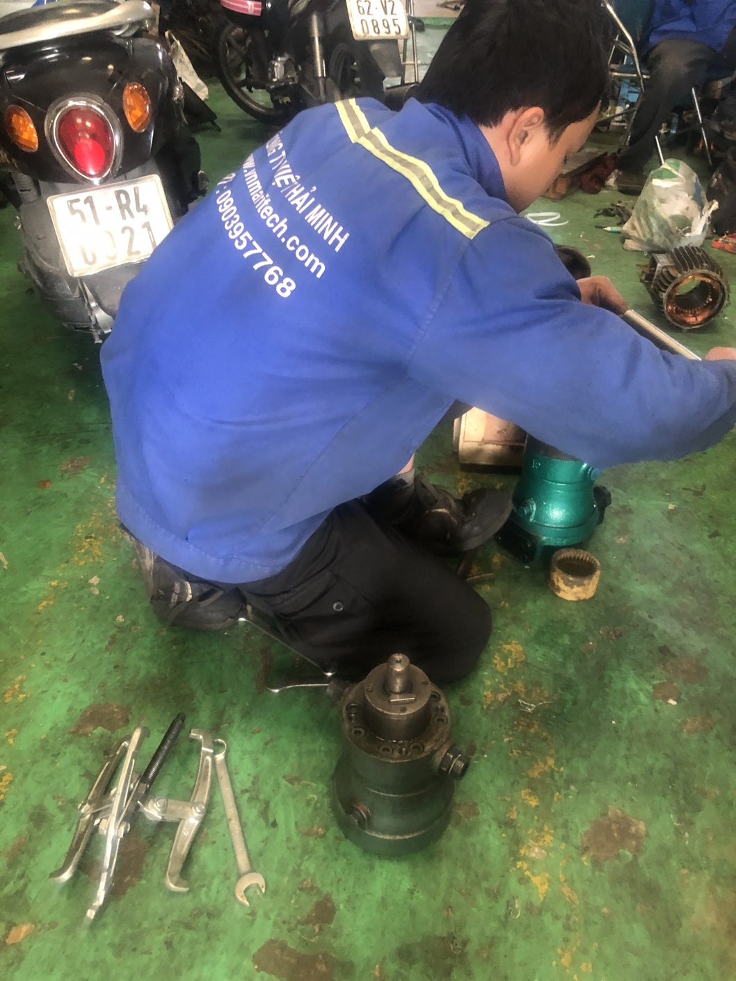 Cung cấp và lắp đặt bơm dầu thủy lực nhanh chóng uy tín