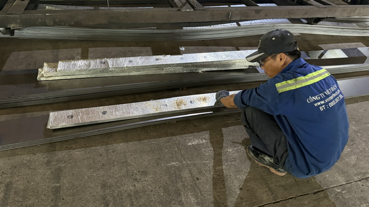 Gia công dao cối chấn, dao cắt tôn SKD11 độ cứng cao HRC 58-60
