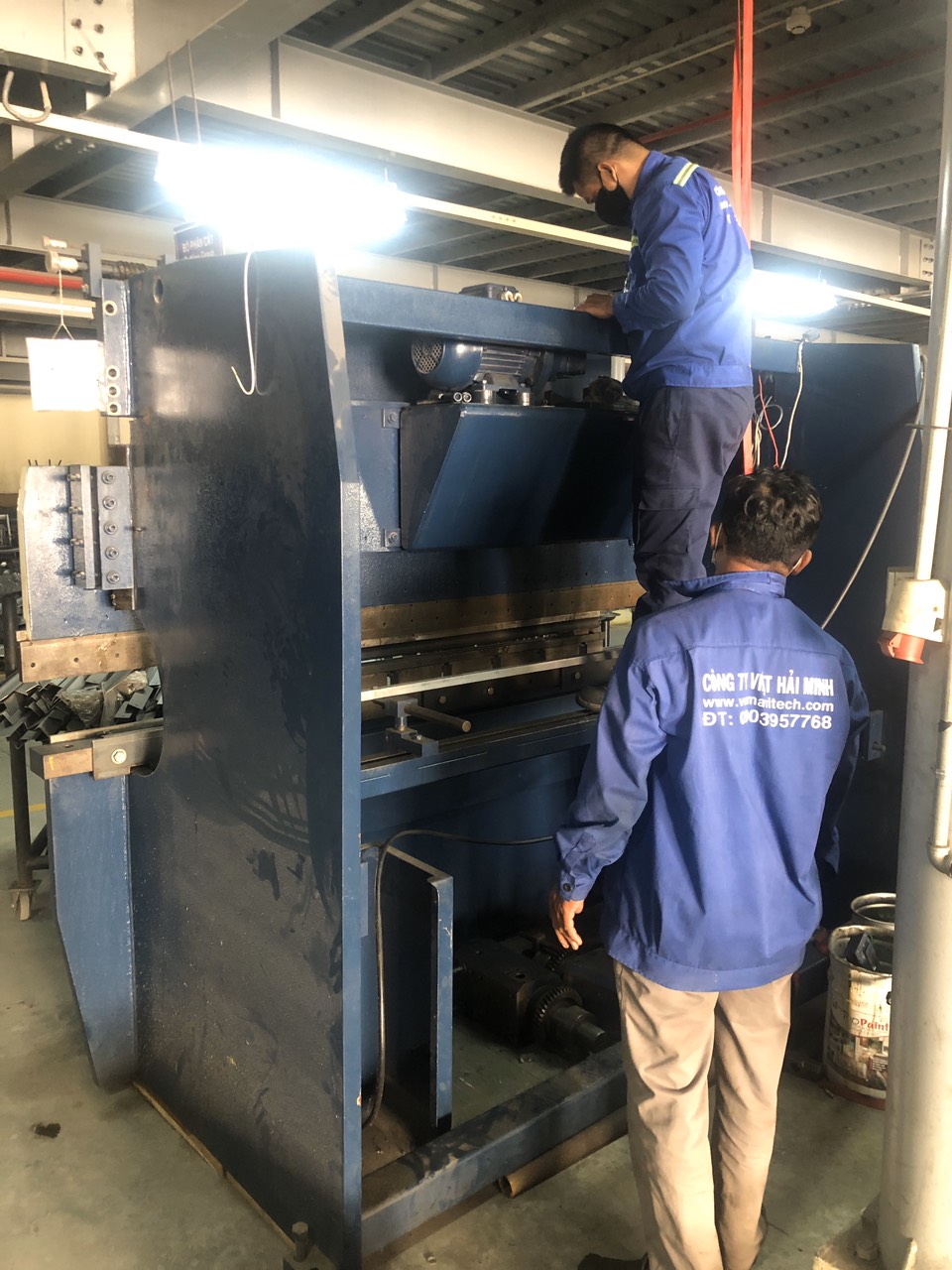 Sửa chữa máy chấn tôn thuỷ lực